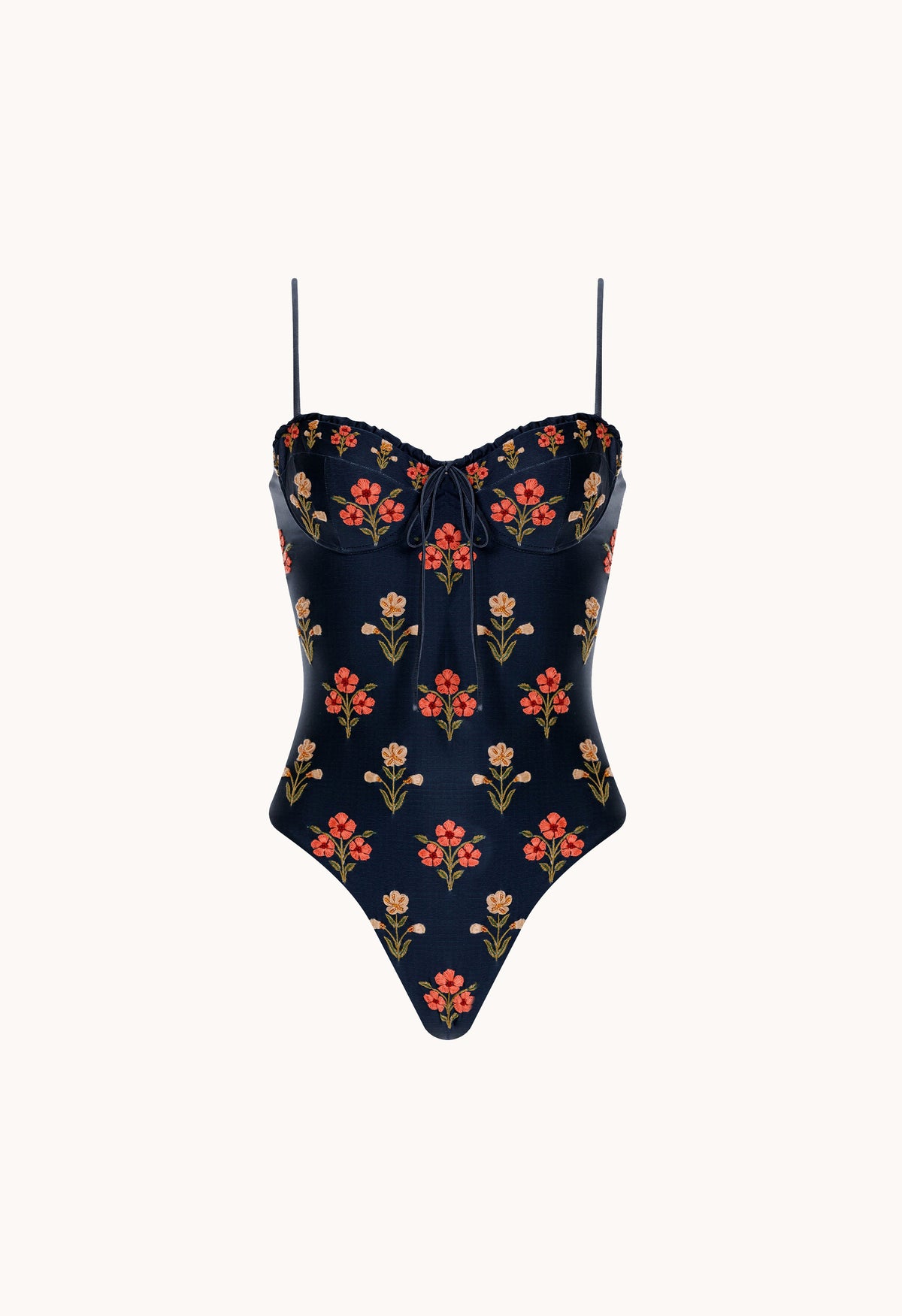 Isolda-Ebano-One-Piece-24091-1.jpg