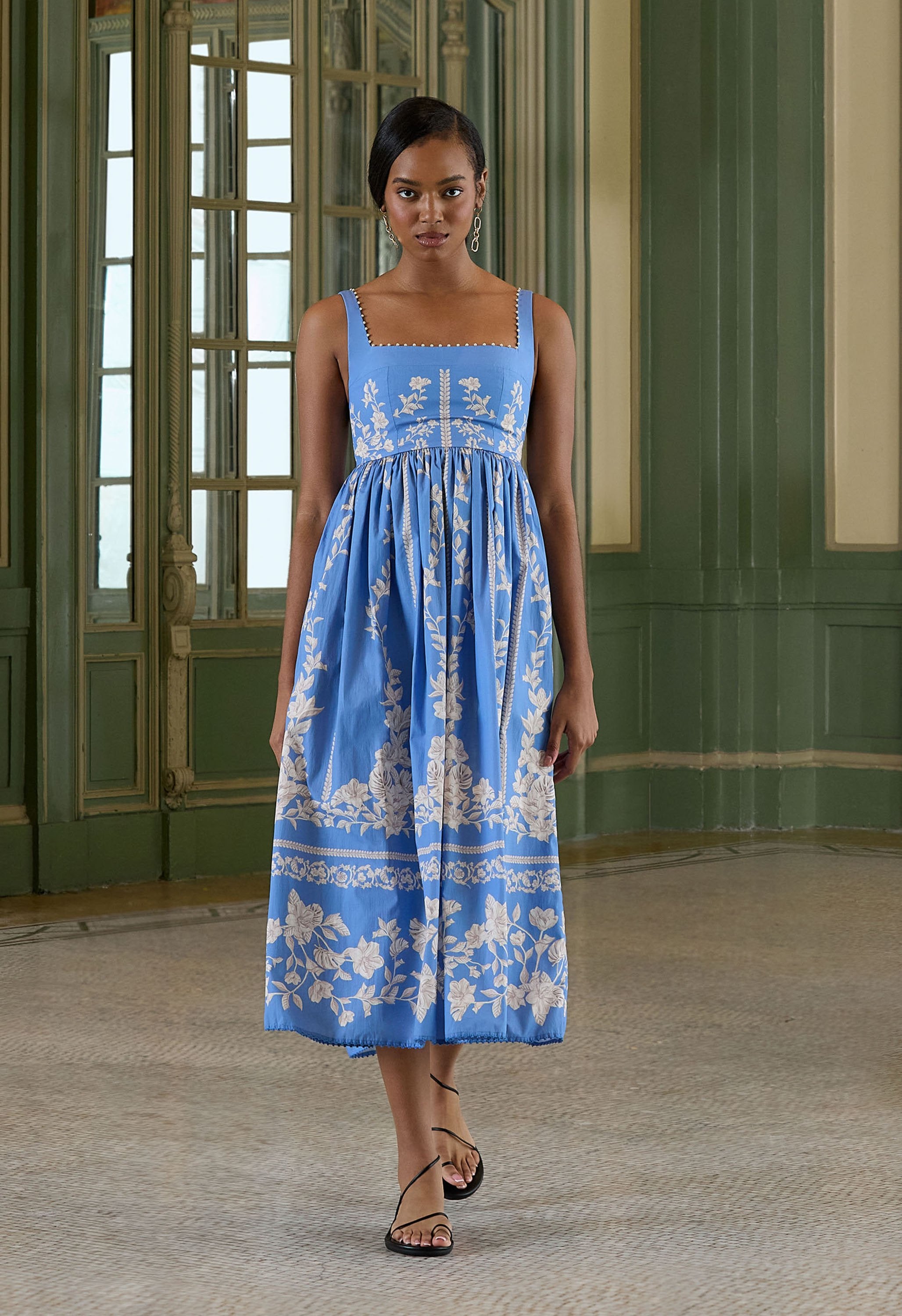 Suspiro-Barbara-Madera-Midi-Dress-18492-2.jpg