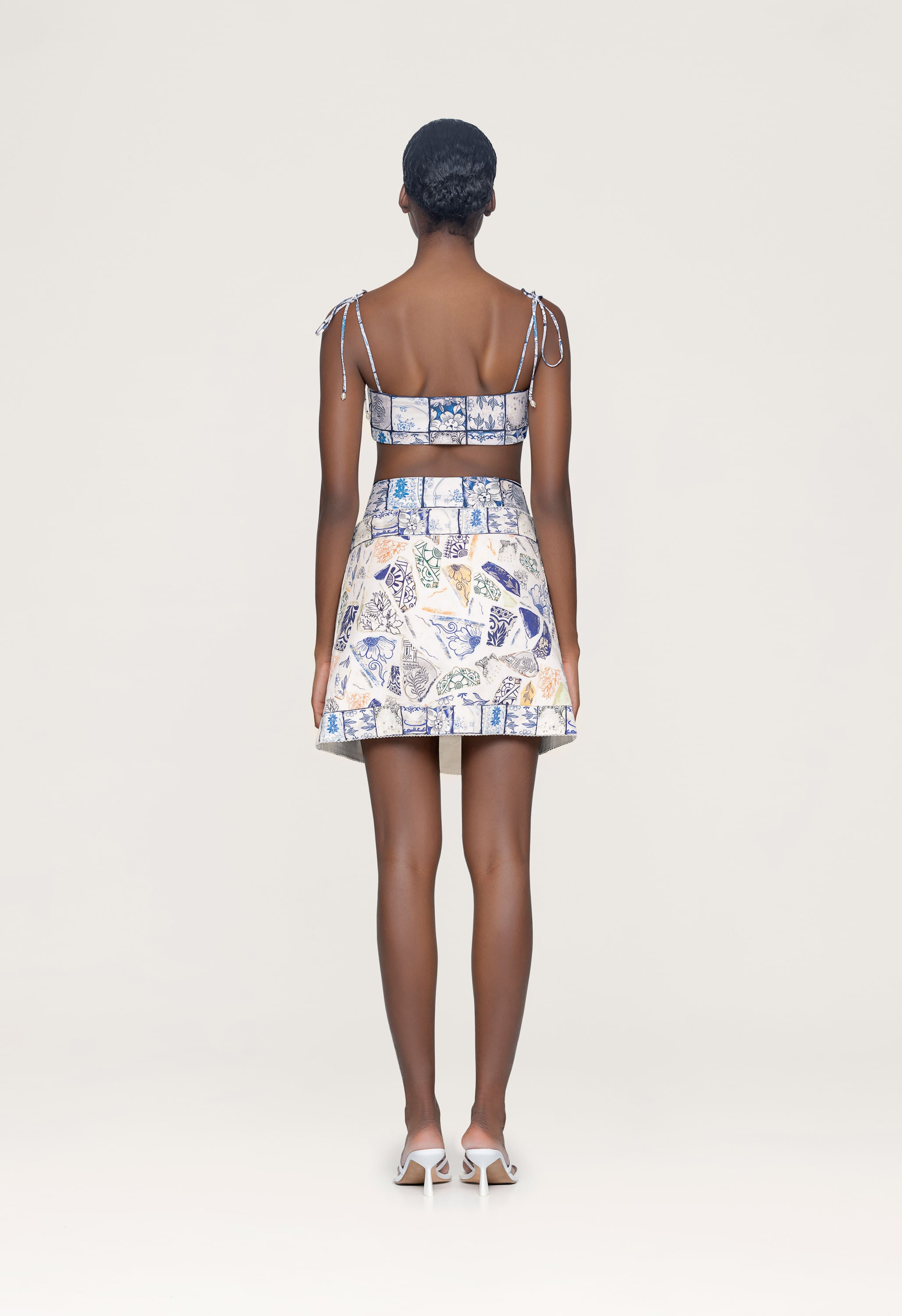 Luna-Porcelana-Pareo-13459